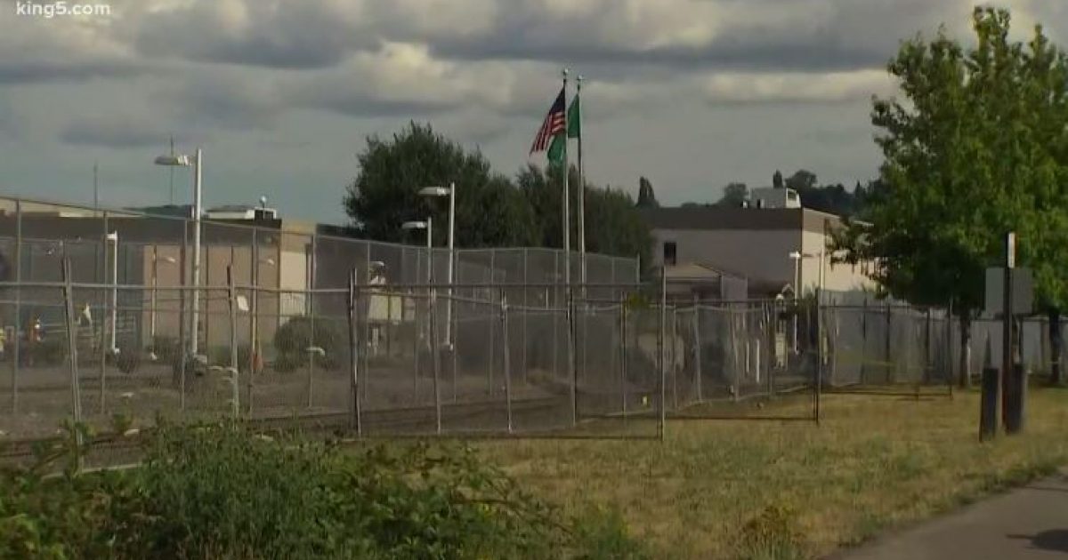 Video: Armed man attacks Tacoma ICE detention center, gets shot dead by police — Thanks AOC