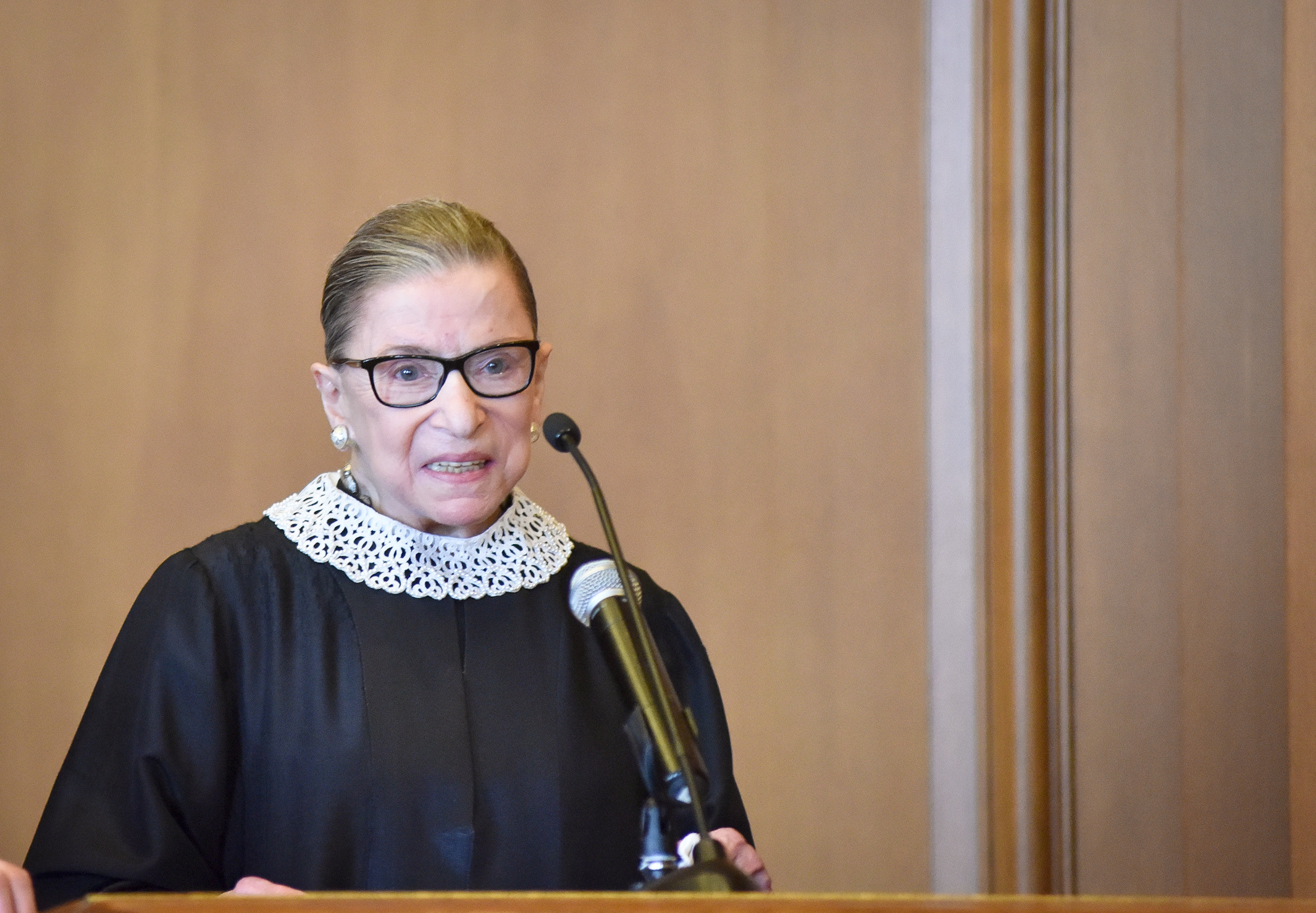 Ginsburg liver cancer returns, she’s probably on her death bed, still won’t retire