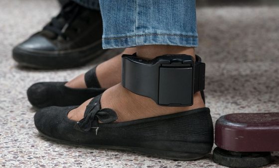 WELCOME TO THE USSA: WOMAN & HUSBAND FITTED WITH ANKLE MONITORS FOR REFUSING TO SIGN QUARANTINE ORDER