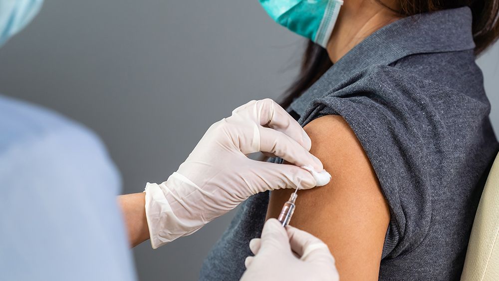 Canadian doctors: Government data clearly show spike in COVID cases after vaccinations
