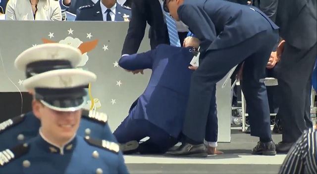 Biden Falls On Stage at U.S. Air Force Academy Graduation Ceremony